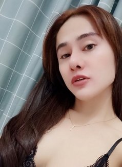 Vita Syakieb Sexy - Transsexual escort in Jakarta Photo 3 of 30