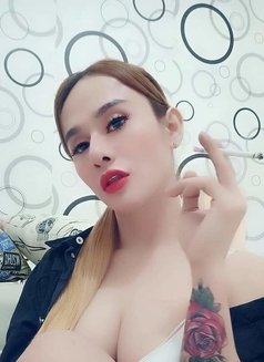 Vita Syakieb Sexy - Acompañantes transexual in Jakarta Photo 8 of 30