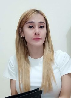 Vita Syakieb Sexy - Transsexual escort in Jakarta Photo 21 of 30