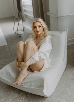 Vitalina - escort in Beirut Photo 2 of 8