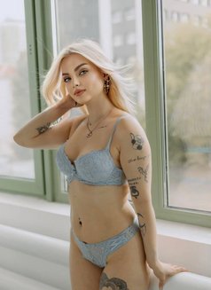 Vitalina - escort in Beirut Photo 3 of 8