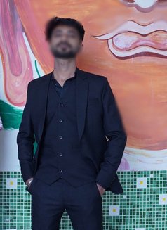 Viv - Male escort in Jaipur Photo 2 of 4