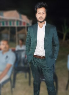 Vivaan Gupta - Male escort in New Delhi Photo 1 of 6