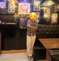 Vivaan - Acompañantes masculino in Noida