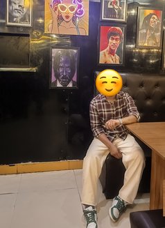 Vivaan - Acompañantes masculino in Noida Photo 8 of 9