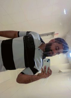 Vivaan - Acompañantes masculino in Noida Photo 2 of 4