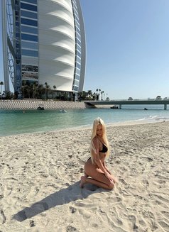 Vivallt - escort in Dubai Photo 4 of 12