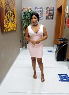 Vivan - dominatrix in Abu Dhabi Photo 5 of 7