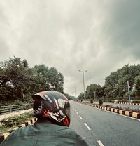Vivek Baliyan - Intérprete masculino de adultos in Lucknow