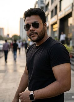 Vivek - Male escort in New Delhi Photo 3 of 4