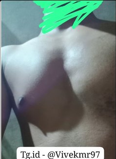 Vivek- licking expert - Male escort in New Delhi Photo 2 of 6