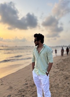 Vivek555 - Acompañantes masculino in Mumbai Photo 1 of 1