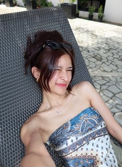 vivi - escort in Manila Photo 25 of 26