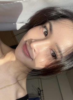 vivi - escort in Manila Photo 17 of 18