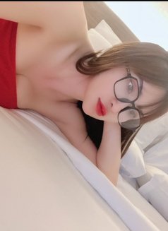 Vivi - escort in Bangkok Photo 4 of 5