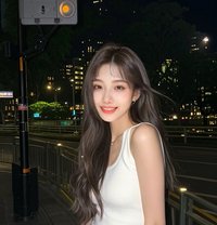 Vivi - puta in Guangzhou Photo 1 of 3