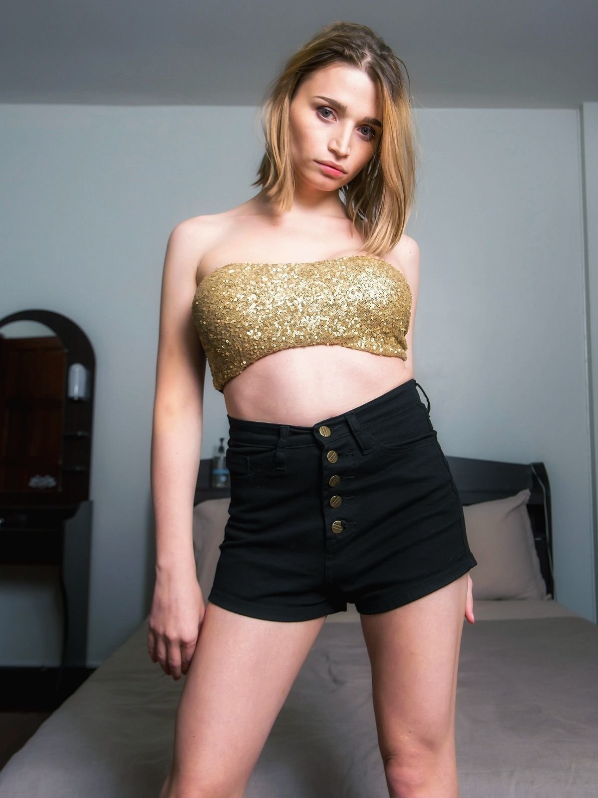 Vivi Denude, Russian Transsexual escort in Singapore