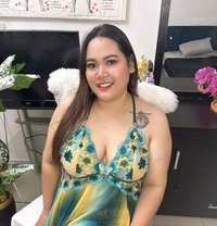 Vivi Good Kissing Lips - masseuse in Muscat