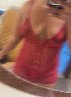 Vivi - escort in Okinawa Island Photo 1 of 4