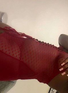 Vivi - escort in Okinawa Island Photo 2 of 4