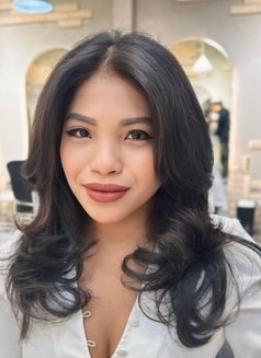 Vivi in orchard - escort in Singapore Photo 5 of 7