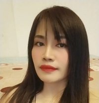 Vivi nuru b2b al Ghubrah - puta in Muscat