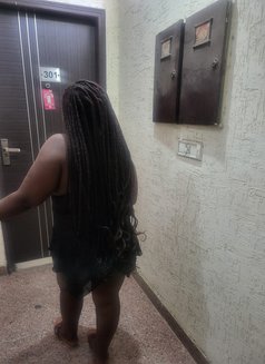 Vivi - escort in Gurgaon Photo 2 of 2