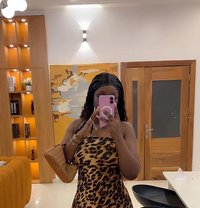 Vivia - escort in Hofuf