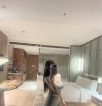 Vivian - escort in Shanghai