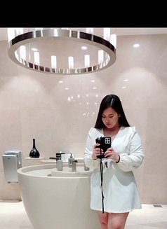 Vivian - escort in Dubai Photo 12 of 15