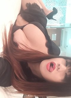 Vivian - Transsexual escort in Tokyo Photo 20 of 25