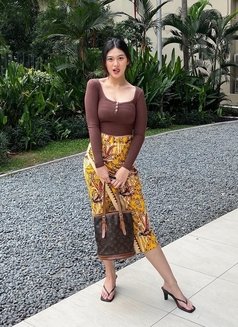 Vivian - escort agency in Jakarta Photo 3 of 6