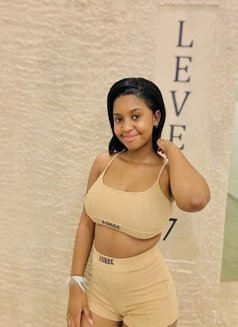 Vivian - puta in Beirut Photo 4 of 7