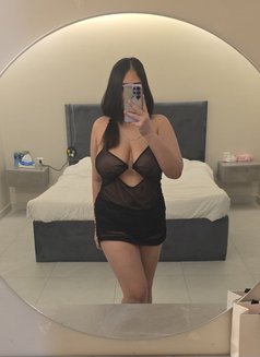Vivian Professional Massage - puta in Riyadh Photo 18 of 19