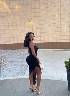 Vivian - puta in Faridabad Photo 3 of 4