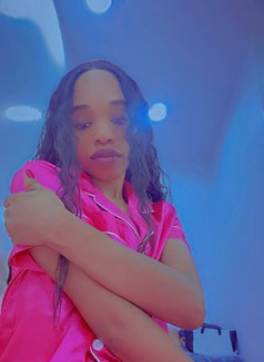 Vivian - escort in Riyadh Photo 13 of 14