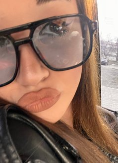 Vivian - escort in Dubai Photo 5 of 10