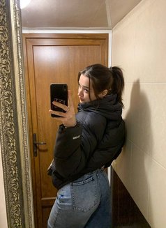 Vivian - escort in Dubai Photo 7 of 10