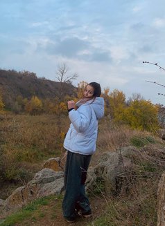 Vivian - escort in Dubai Photo 8 of 10