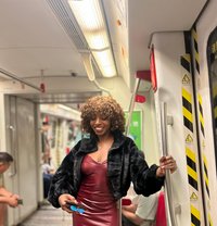 Viviana - escort in Singapore