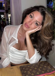 Vivienne - escort in Hong Kong Photo 11 of 15