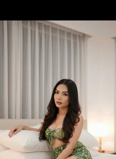 Vivy Vivy - masseuse in Dubai Photo 1 of 7