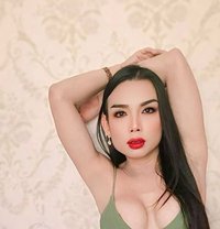 Vivy Vivy - masseuse in Dubai