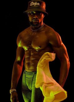 Vixason - Male escort in Nairobi Photo 3 of 9