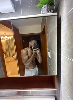Vixason - Male escort in Nairobi Photo 20 of 25