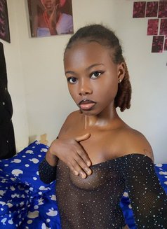 Vixen - escort in Port Harcourt Photo 5 of 7