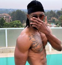 Vixon Abs - masseur in Nairobi