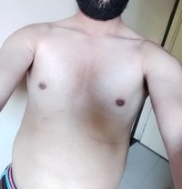 Viz - Acompañante masculino in Pune