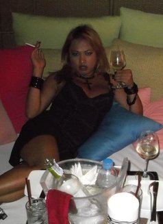 The Khaleesi of Great Red Wine in bkk - Acompañantes transexual in Bangkok Photo 10 of 30