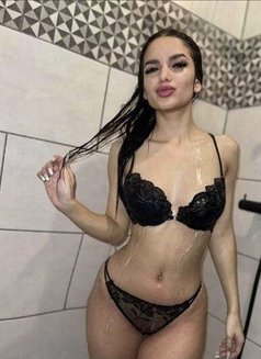 Voila - escort in Beirut Photo 2 of 5